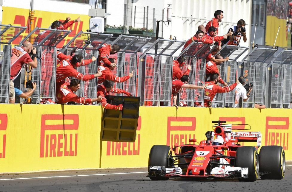 Ferrari show in Ungheria Vettel e Kimi dominano 