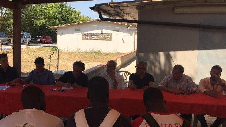 Il bacino di Roffia sarà tenuto in ordine da giovani immigrati