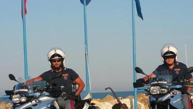 I “falchi” della polizia arrestano spacciatore con 10 dosi di eroina