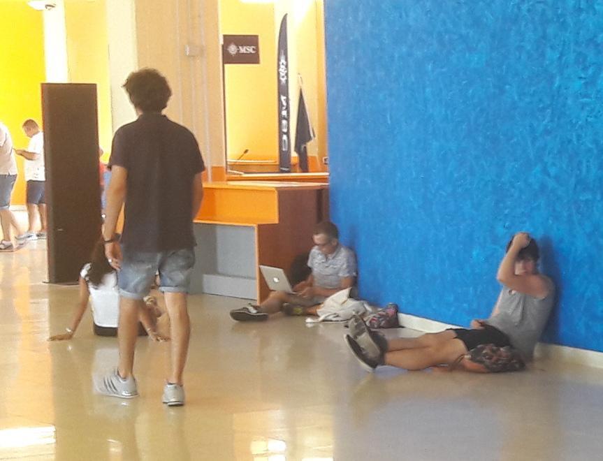 «Abbandonati senza alcuna tutela»