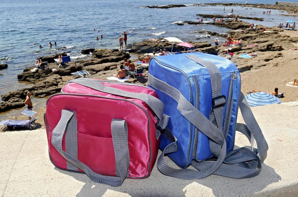 Livorno e il battesimo al mare con la ghiacciaina 