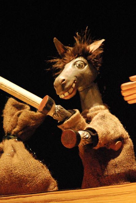 I burattini e la maschera di Mengone Torcicolli