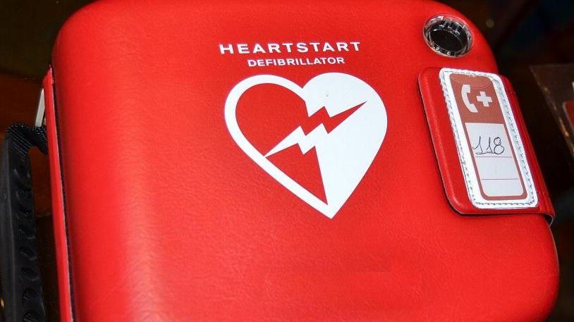Nei supermercati arrivano i defibrillatori