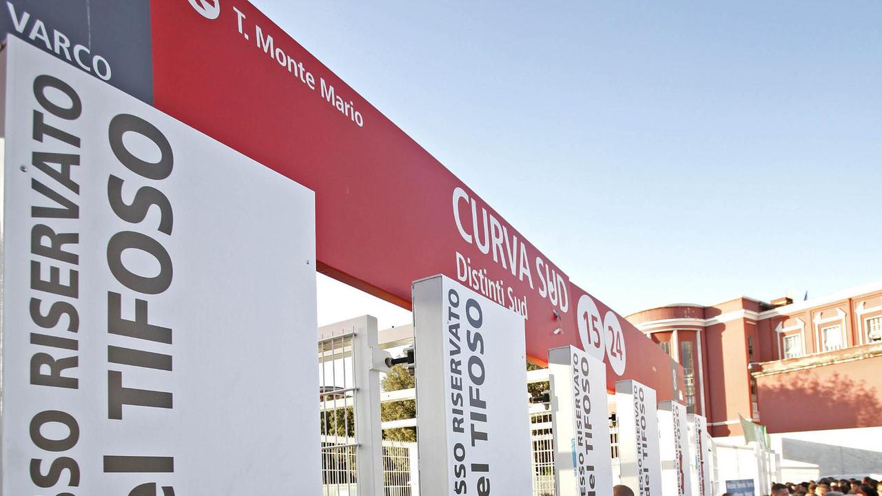 L'ingresso dell'Olimpico di Roma riservato ai possessori di tessera del tifoso