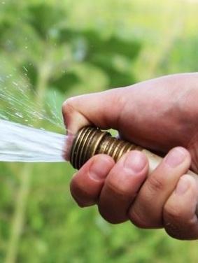 Stop agli sprechi di acqua potabile 