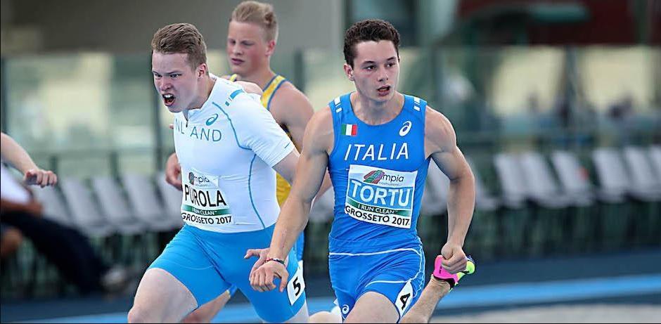 L'arrivo vittorioso di Tortu nei 100 metri agli Europei under 20 di Grosseto