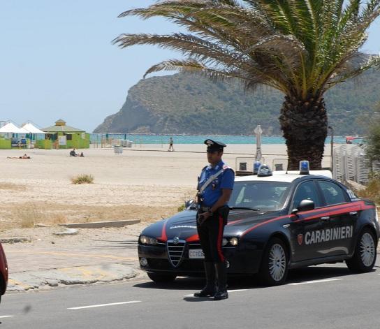 Cagliari, ruba un cellulare a un ambulante: arrestato 