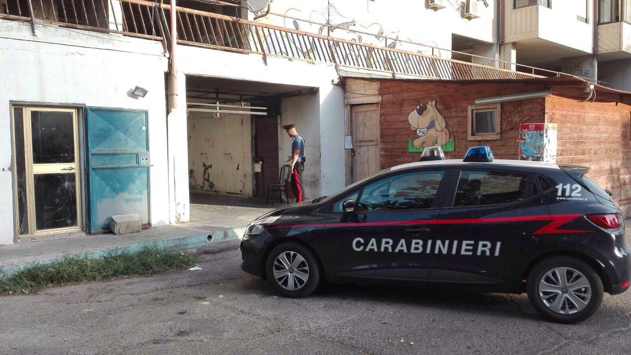 Cagliari, bar abusivo con spaccio della droga: in cella coppia di fidanzati