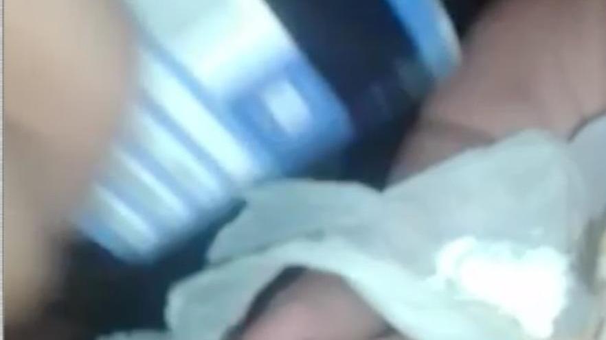 Un’immagine del video trovato dai finanzieri nel telefono dello spacciatore