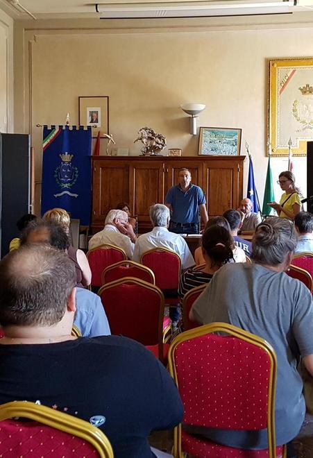 Migranti: la protesta dei vicini di casa «Portano malattie?» 