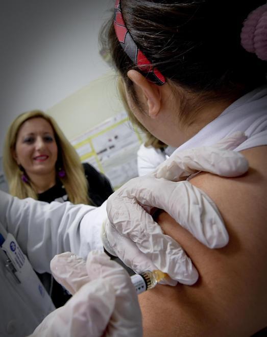Vaccini, ok all’unanimità all’ordine del giorno