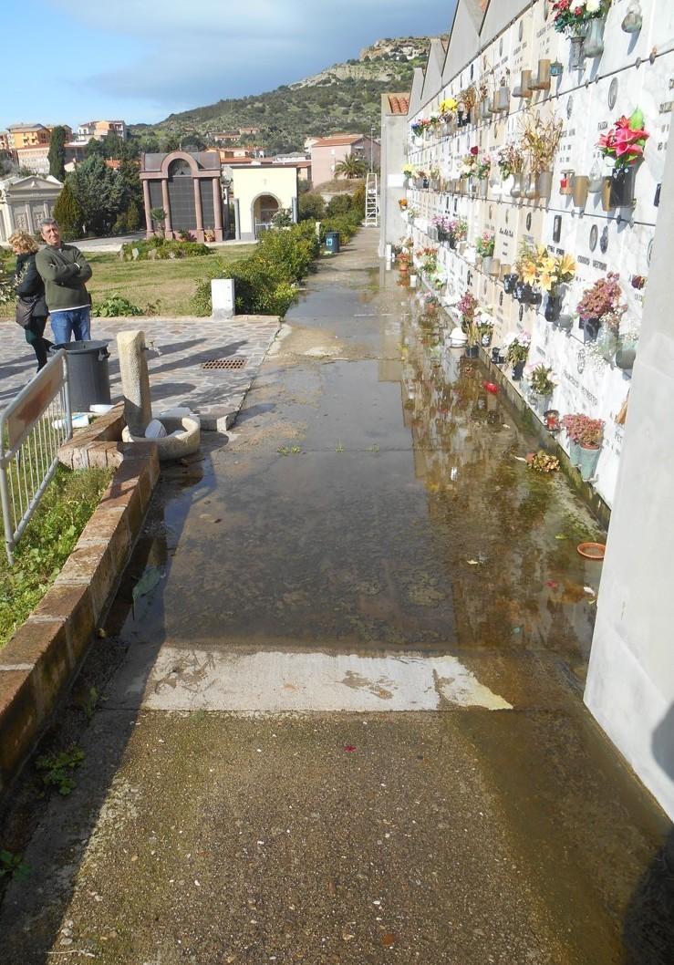 Il cimitero è pieno polemiche a Bosa per i loculi requisiti 
