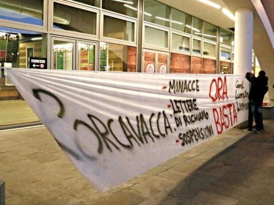 Licenziato con un messaggino: «Lo voglio assumere io»