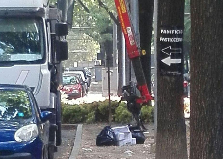 Rimossa la merce sequestrata