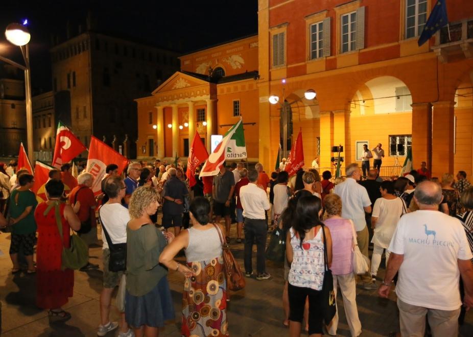 Profughi e accoglienza: alta tensione e scontri a Carpi