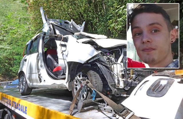 Muore dopo un volo con l'auto nella scarpata giovane di 21 anni - Video