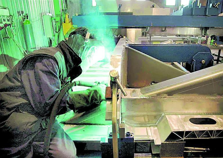 Produzione in calo nel manifatturiero 