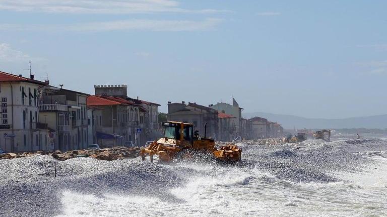 In arrivo più servizi per le spiagge di ghiaia