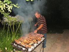Cafaggio in festa con la grigliata in strada 
