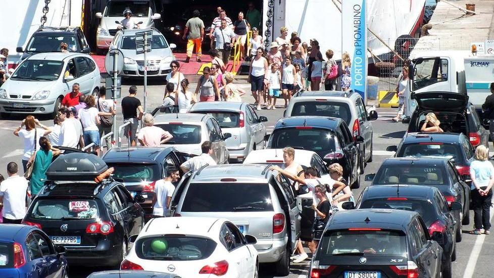 Weekend da bollino rosso attese a Piombino 30mila auto