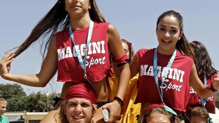 Torcia e cerchi olimpici tra sfilate e giochi la sfida è sotto il sole