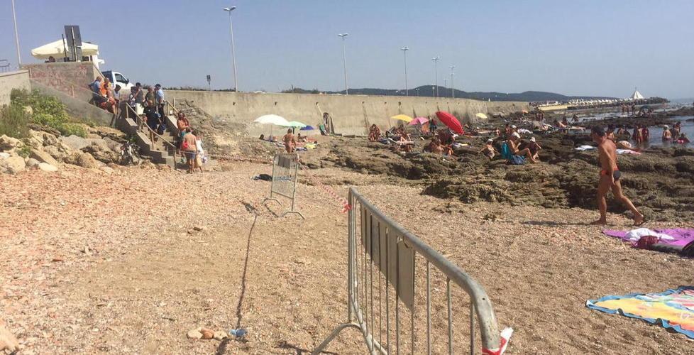 Allarme amianto ma la spiaggia è chiusa a metà 