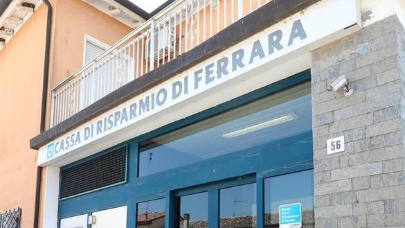 Rapina da 70mila euro Il ladro fugge in bicicletta