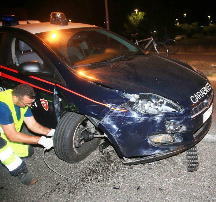 Ladro arrestato dopo la fuga nella notte 