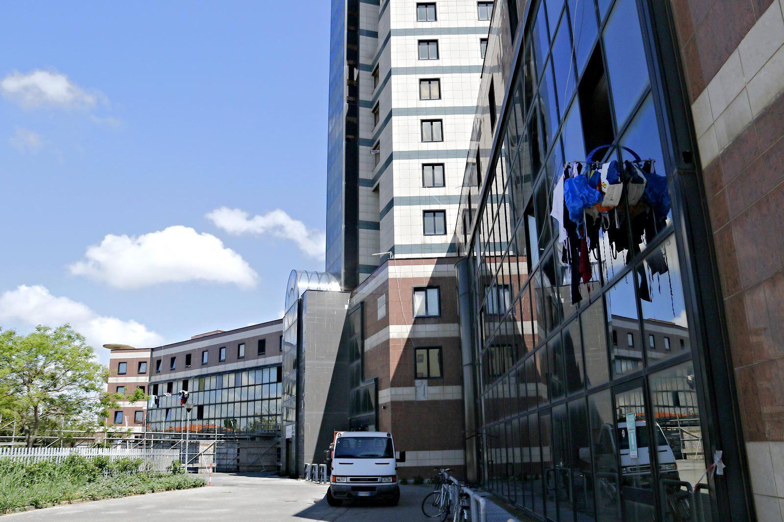 Prigionieri nella torre di babele