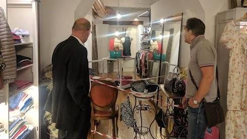 Crolla una trave nell’osteria Danni anche a un negozio