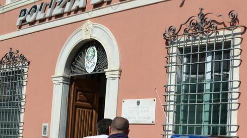 Furti in appartamenti: prese due ragazzine armate di cacciaviti
