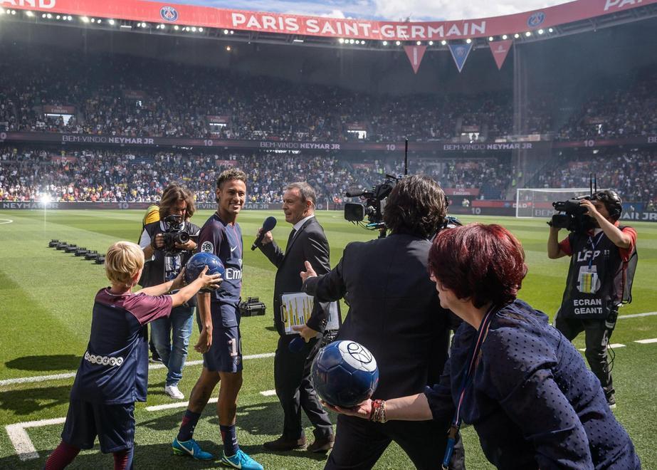 Neymar: «Farò la storia del Psg»