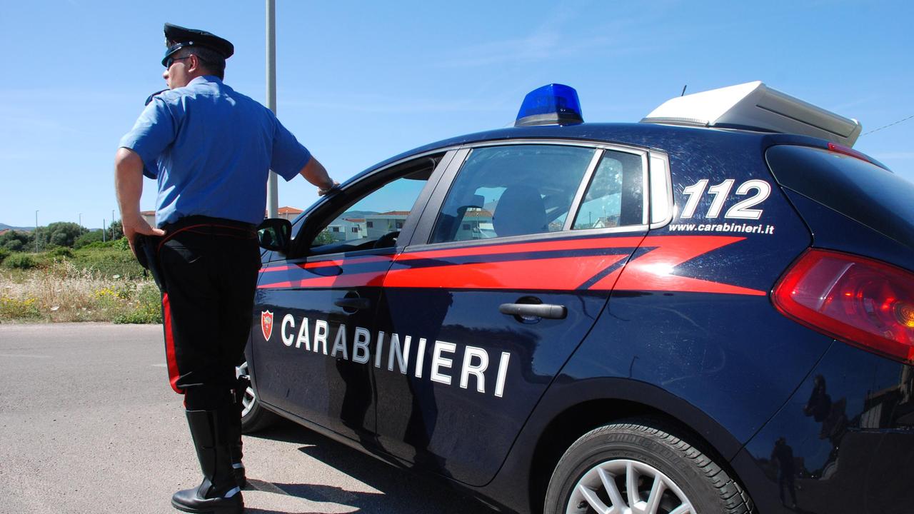 Duecento grammi di marijuana in auto, 33enne di Ozieri arrestato dai carabinieri 