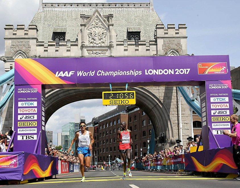 Maratona al... fotofinish E Meucci chiude quinto 