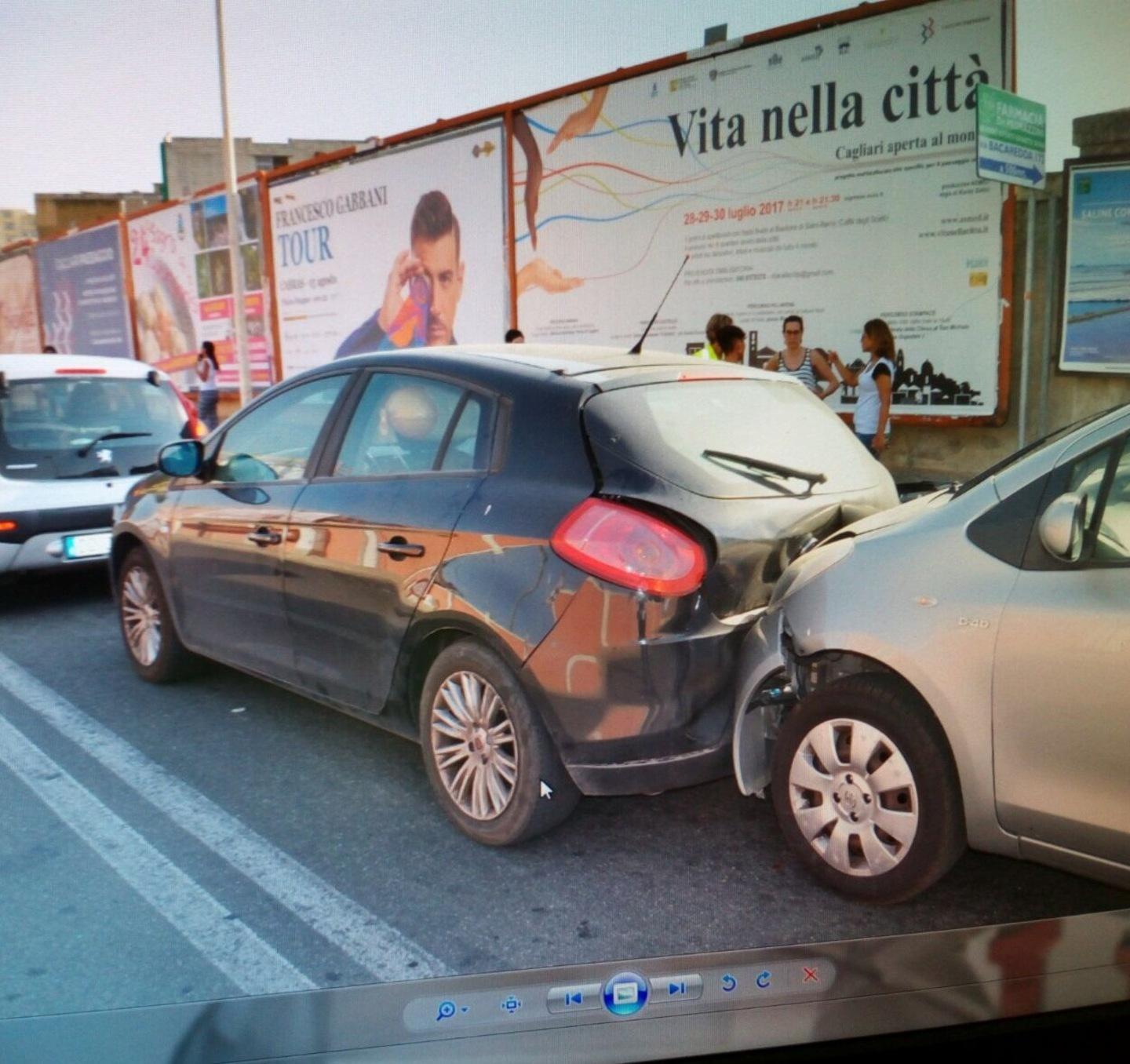 Tamponamento a catena: 4 feriti 
