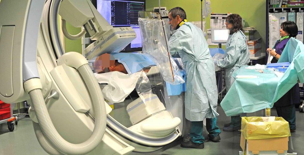Un angiografo in un reparto di emodinamica (foto d'archivio)