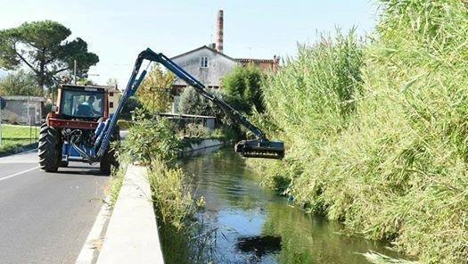 In 37 a curare il verde e i fossi, Asmiu e Consorzio assumono 
