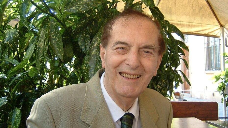 Capitale della cultura in lutto addio al poeta Mario Agnoli
