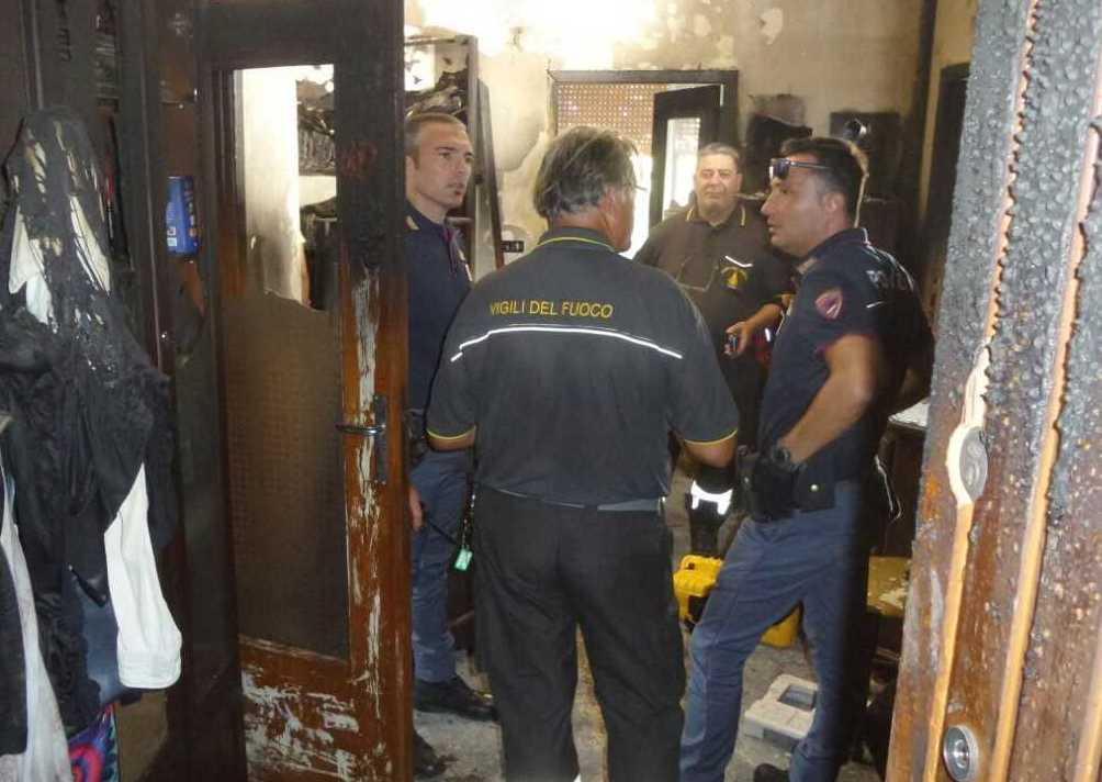 Sassari, una lite tra coinquiline dietro l’incendio di via Napoli