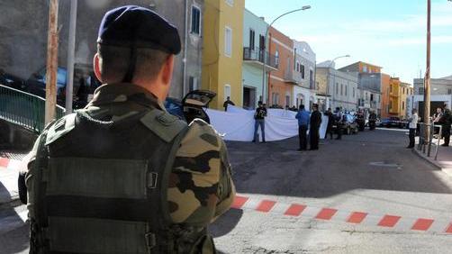Killer giovani uccisi in Sardegna evade