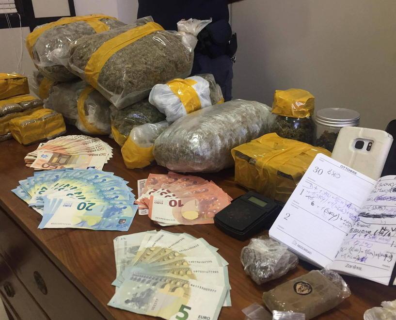 Tre giovani livornesi arrestati per spaccio di droga: i nomi