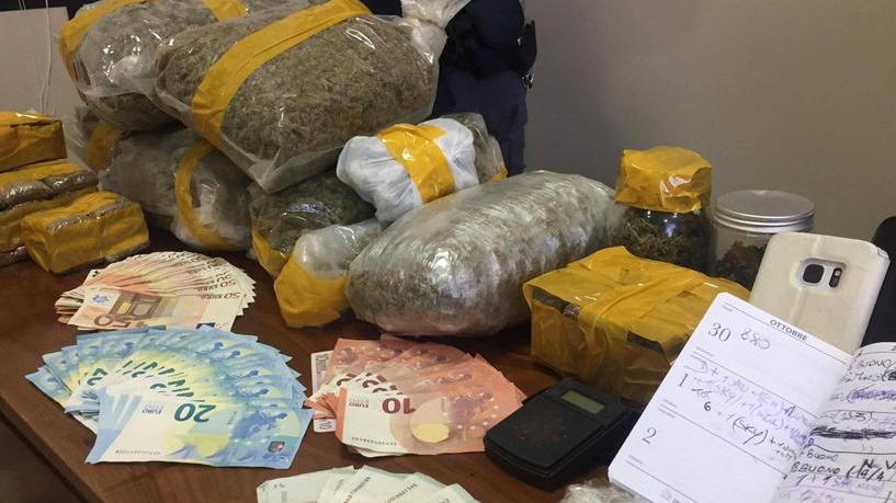 Tre giovani livornesi arrestati per spaccio di droga: i nomi