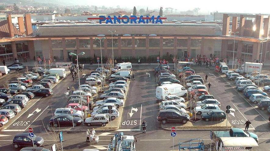 Licenziate senza preavviso quattro lavoratrici del bar ristorante del centro commerciale Panorama