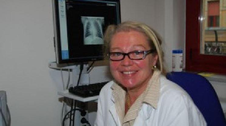 Parma, travolta e uccisa dalla sua auto parcheggiata in discesa