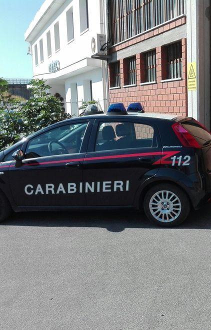 Perseguita i familiari, in carcere 