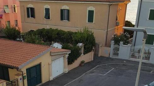 «Posti per residenti ma quella strada non ha residenti»