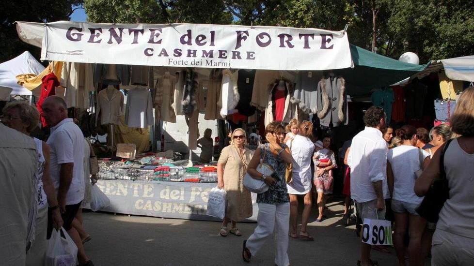 Mercati e polemiche rinvio a settembre