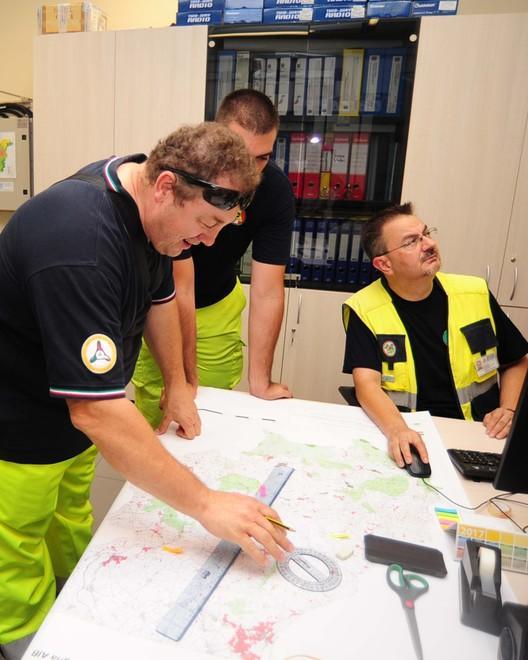 Le “tute gialle” in partenza per la Puglia