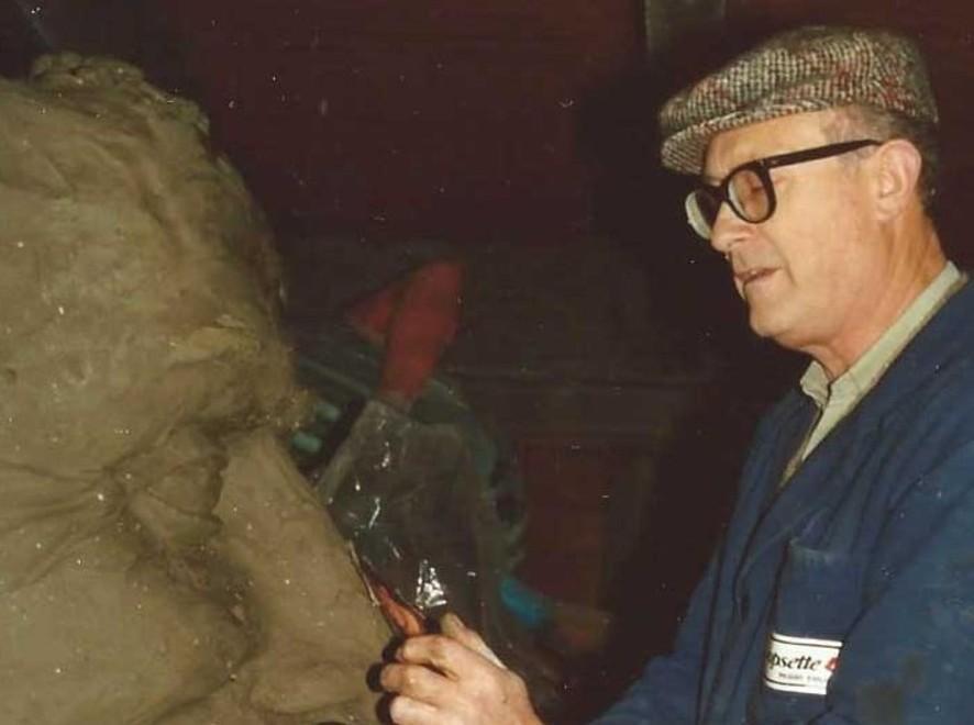 Addio Illo, artigiano del carnevale 
