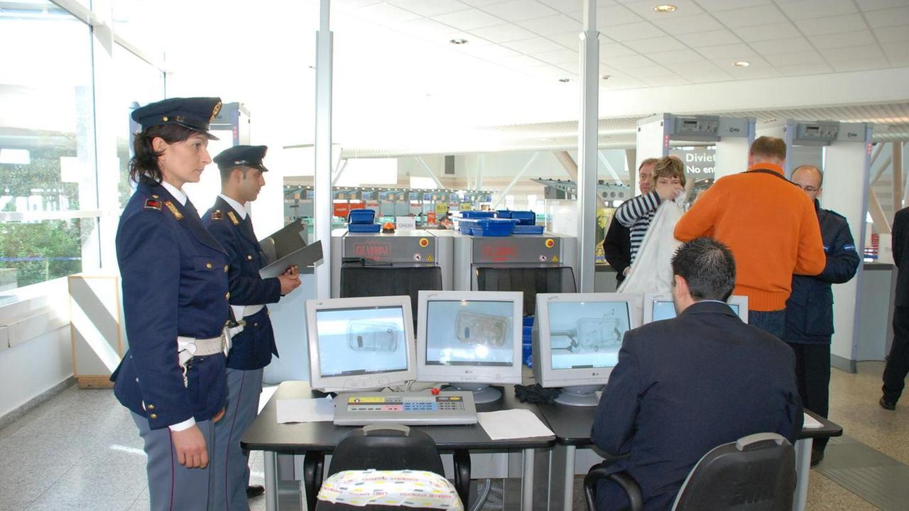Bloccato con un passaporto falso